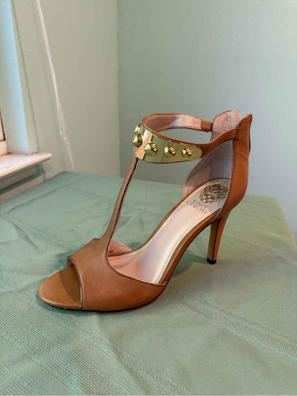 Vince Camuto "Kelva" Leather Sandal Heels Tan 10 BNIB